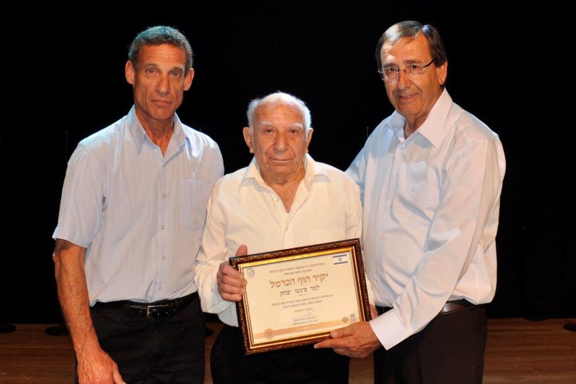 פינטו יצחק, נחשולים